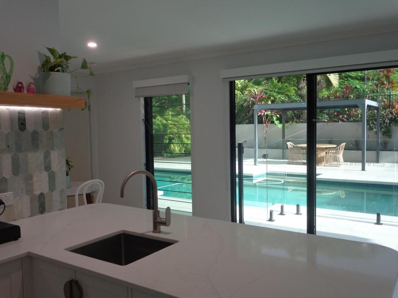 Готель Noosa Buoys Tinbeerwah Екстер'єр фото